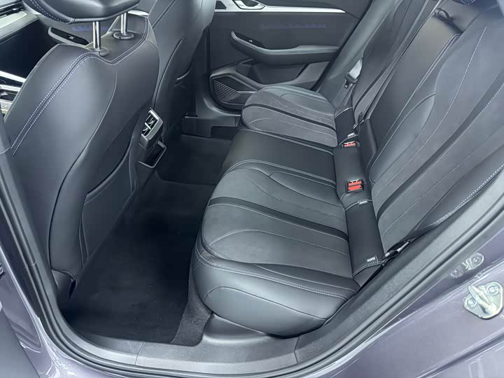 Фото 5 - Geely Preface