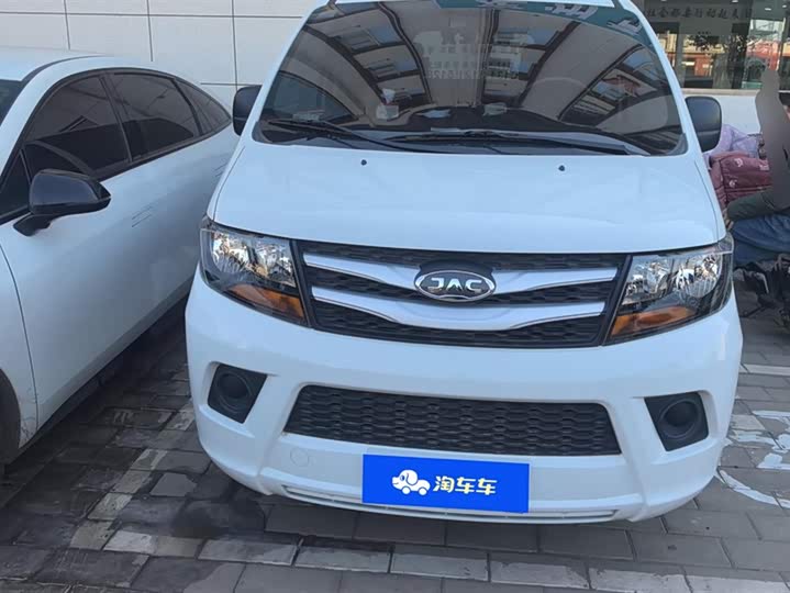 Фото 2 - JAC Refine M3