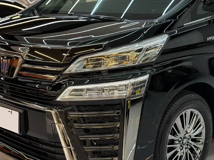 Фото 4 - Toyota Vellfire