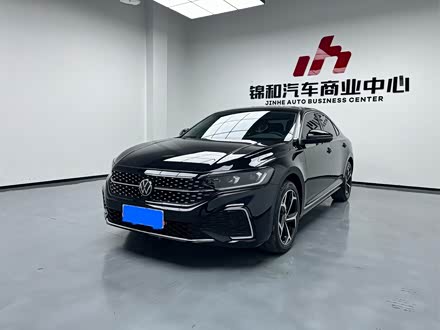 Фото 1 - Volkswagen Passat