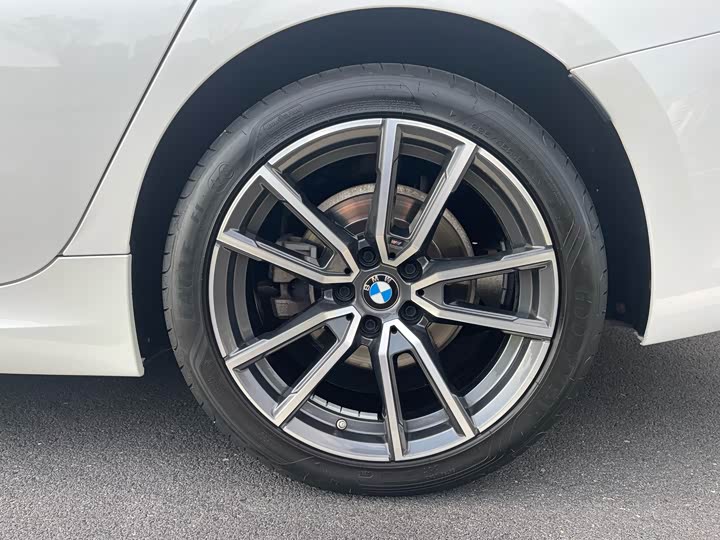 Фото 9 - BMW 3 Series