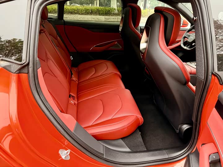 Фото 6 - Xiaomi SU7