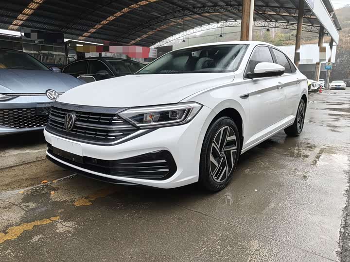 Фото 1 - Volkswagen Sagitar L