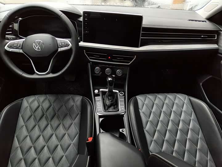 Фото 8 - Volkswagen Sagitar L