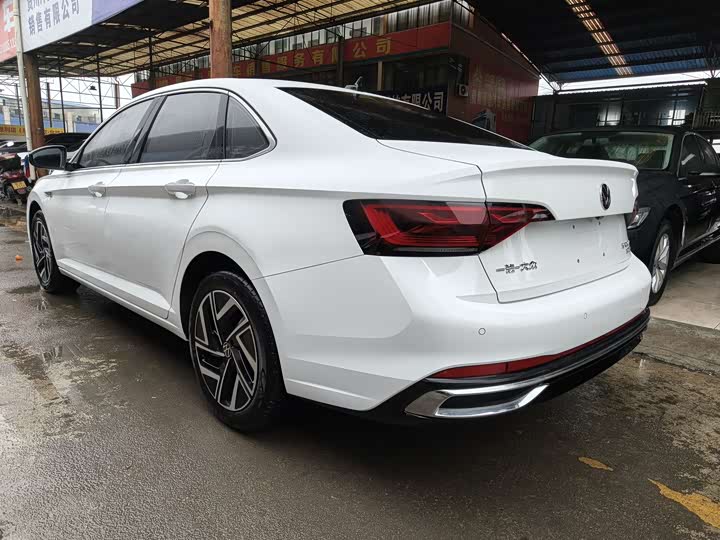 Фото 9 - Volkswagen Sagitar L