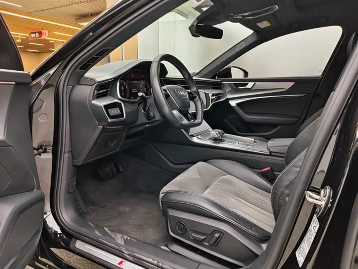 Фото 8 - Audi A6L