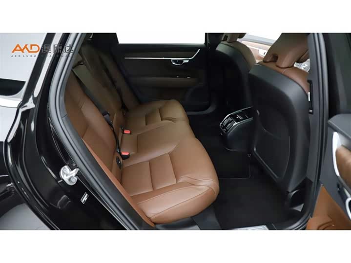 Фото 8 - Volvo S90