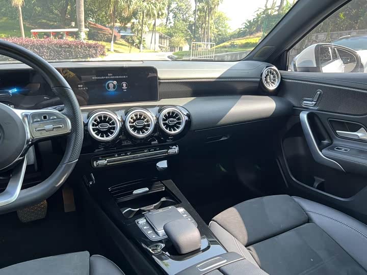 Фото 5 - Mercedes-Benz A-Class