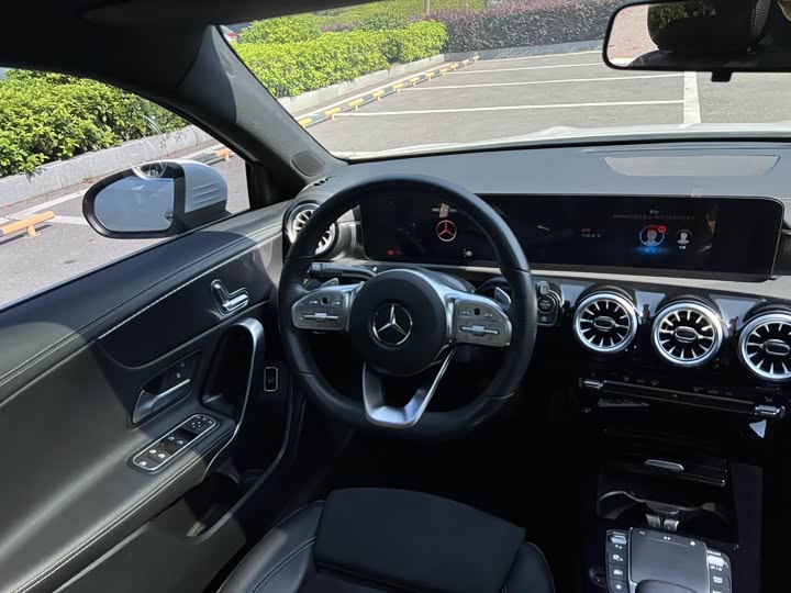 Фото 9 - Mercedes-Benz A-Class