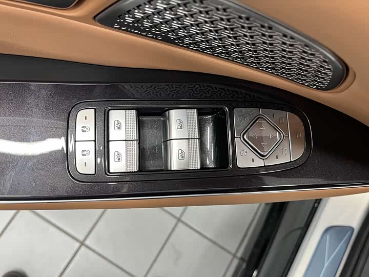 Фото 8 - BYD Han L