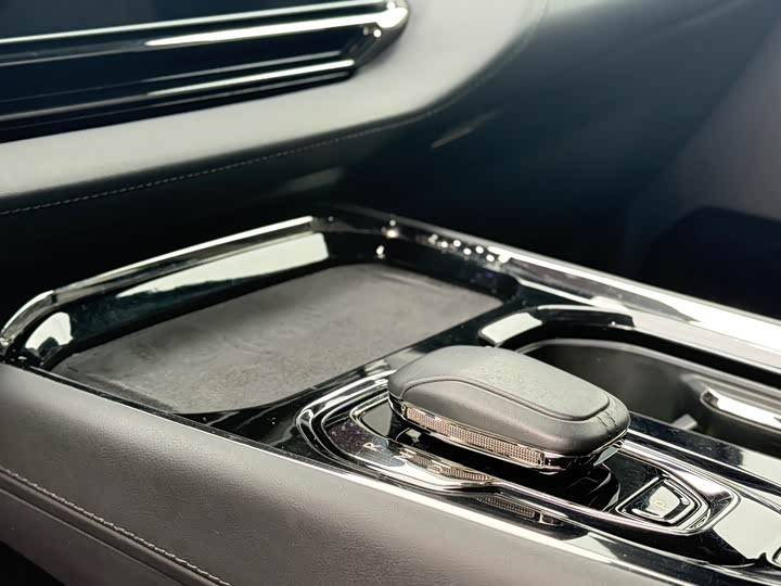 Фото 8 - Zeekr 009