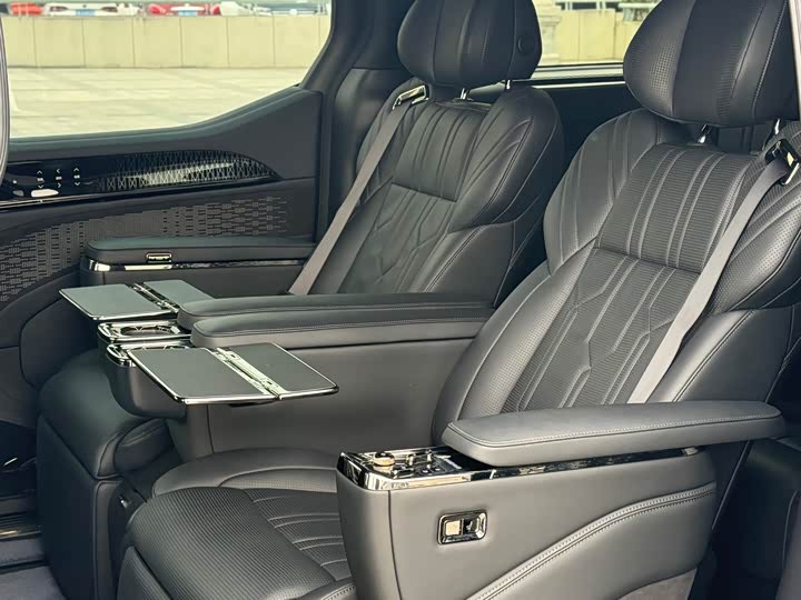 Фото 9 - Zeekr 009