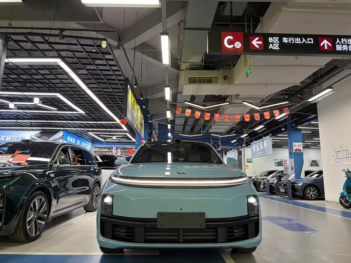 Фото 2 - LiXiang L7