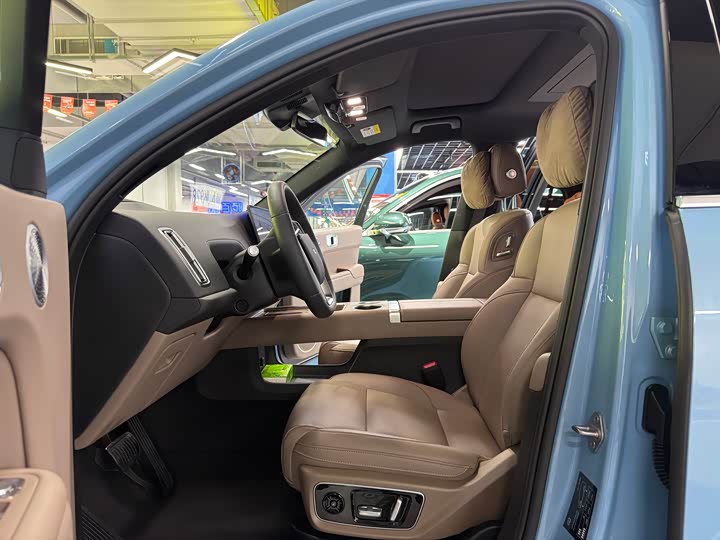 Фото 8 - LiXiang L7