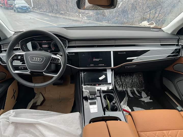 Фото 8 - Audi A8