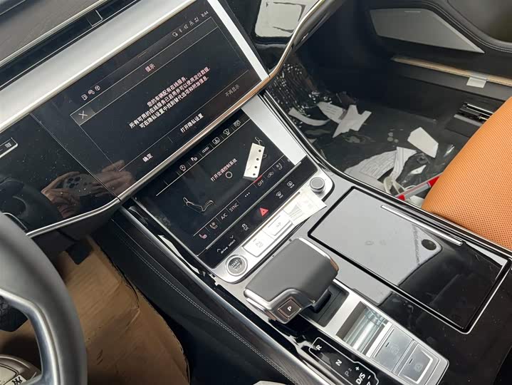 Фото 9 - Audi A8