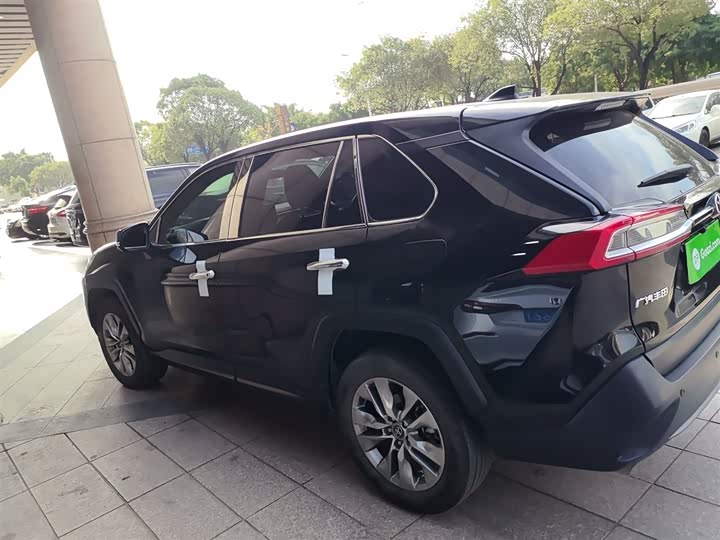 Фото 5 - Toyota Wildlander