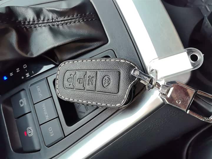 Фото 9 - Toyota Wildlander