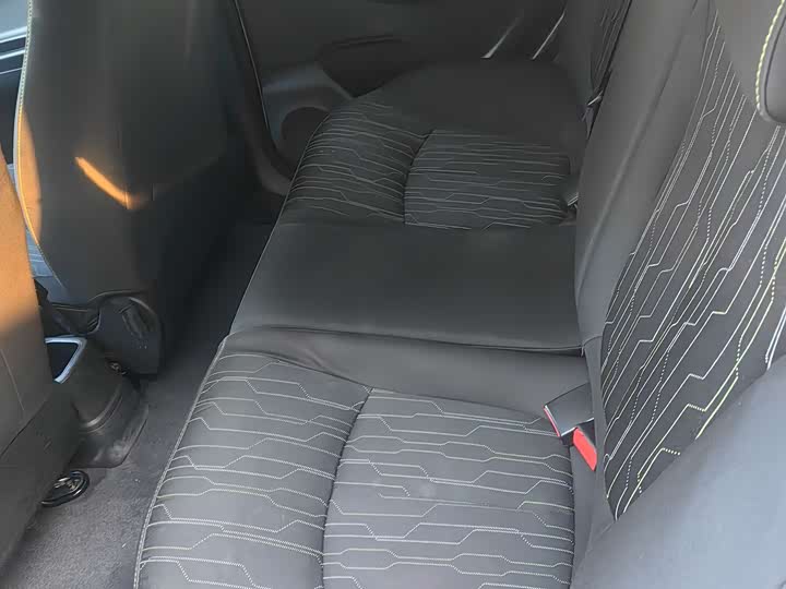 Фото 7 - Changan BenBen E-Star