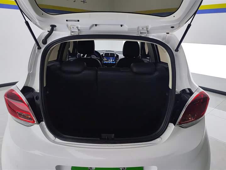 Фото 4 - Changan BenBen E-Star