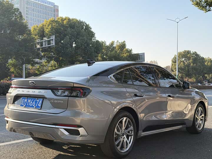 Фото 4 - Ford Mondeo