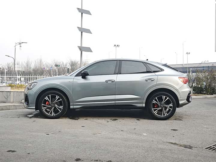 Фото 4 - Audi Q3 Sportback