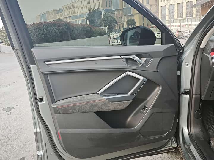 Фото 6 - Audi Q3 Sportback