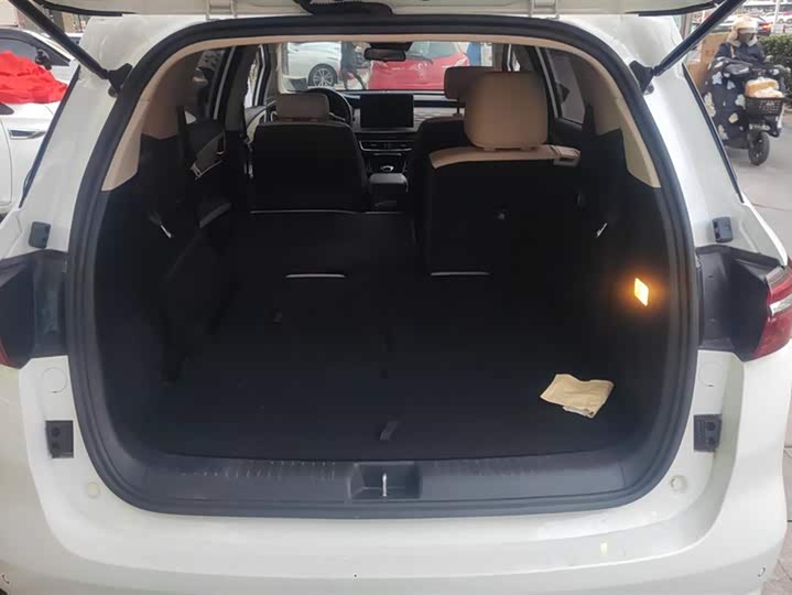 Фото 4 - BYD Song Max Hybrid