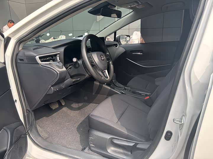 Фото 8 - Toyota Corolla