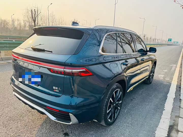 Фото 9 - Geely Monjaro