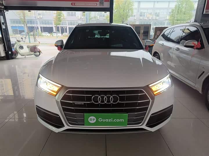 Фото 3 - Audi Q5L