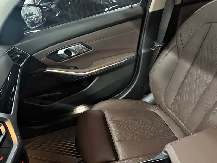 Фото 9 - BMW 3 Series