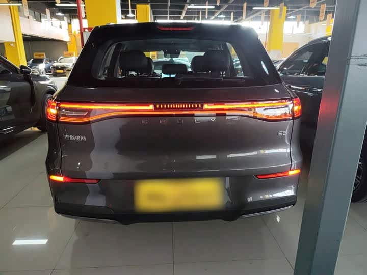 Фото 6 - Geely Galaxy E5