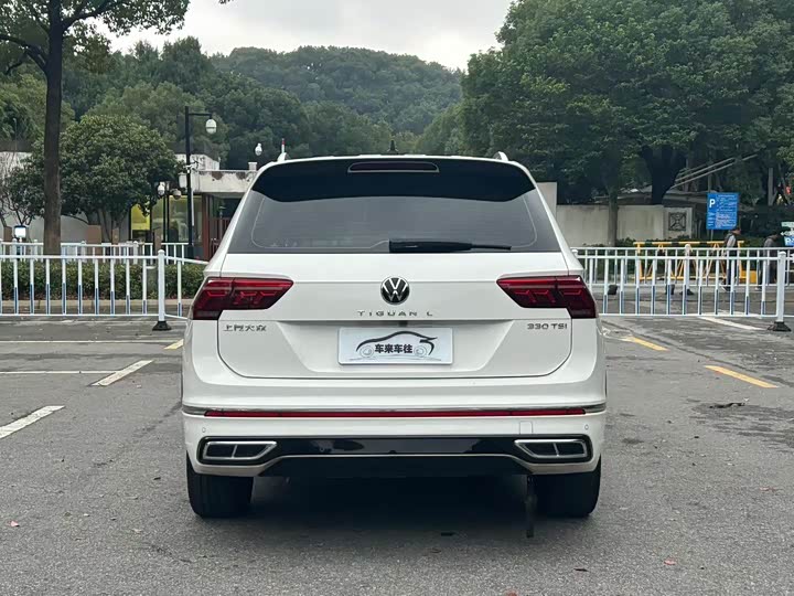 Фото 8 - Volkswagen Tiguan L Pro