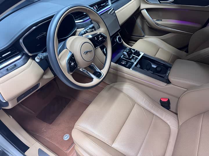 Фото 4 - Jaguar XF L