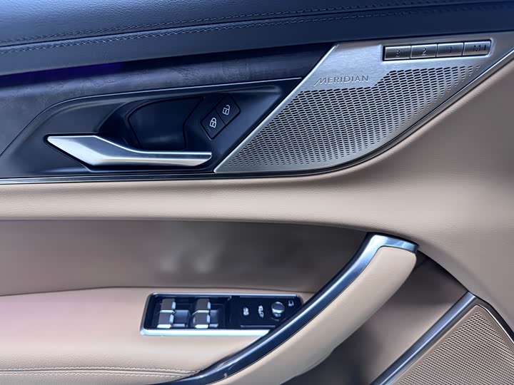 Фото 5 - Jaguar XF L