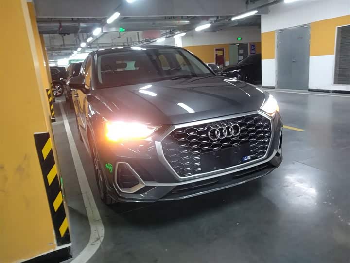 Фото 4 - Audi Q3 Sportback