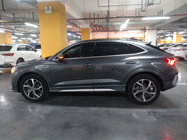 Фото 5 - Audi Q3 Sportback