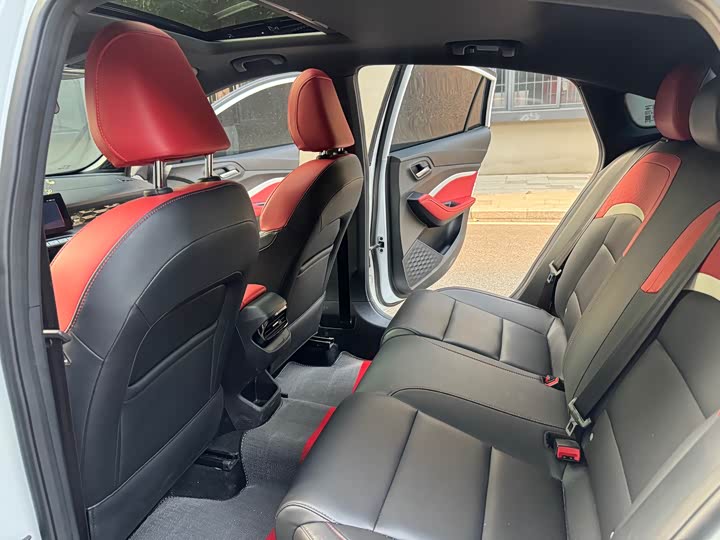 Фото 8 - MG Motor 5