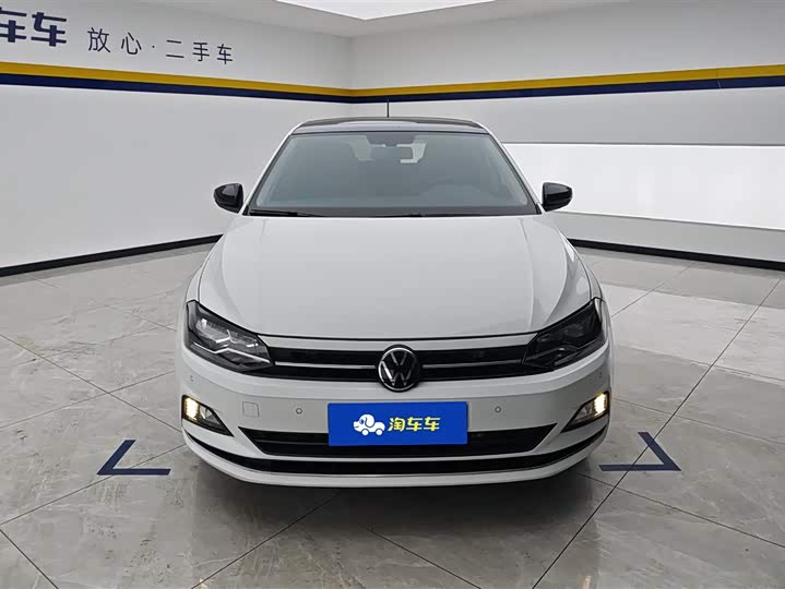 Фото 2 - Volkswagen Polo