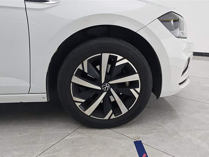 Фото 6 - Volkswagen Polo