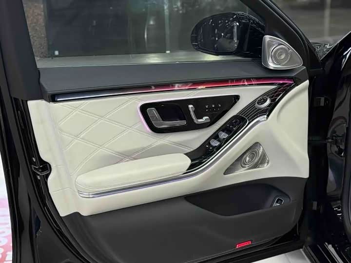 Фото 8 - Mercedes-Benz Maybach S-Class