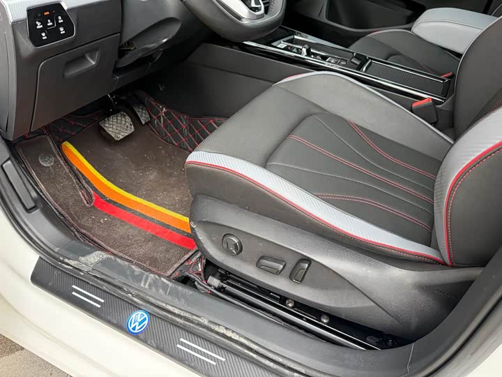 Фото 5 - Volkswagen Lamando L