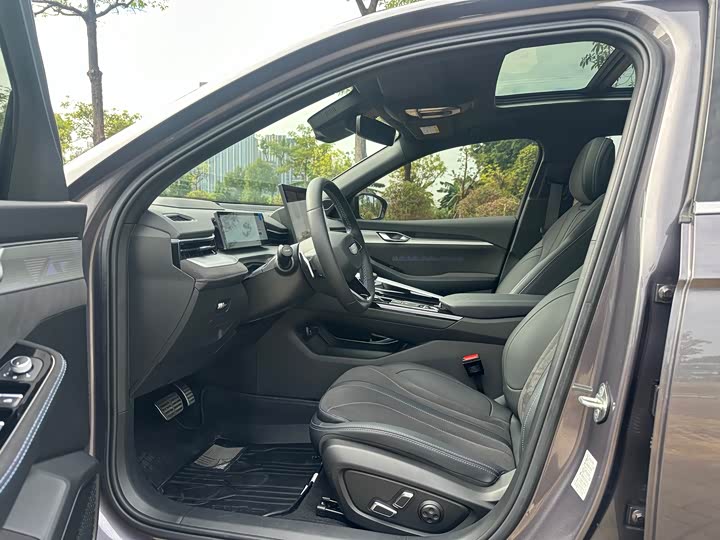 Фото 4 - Geely Preface