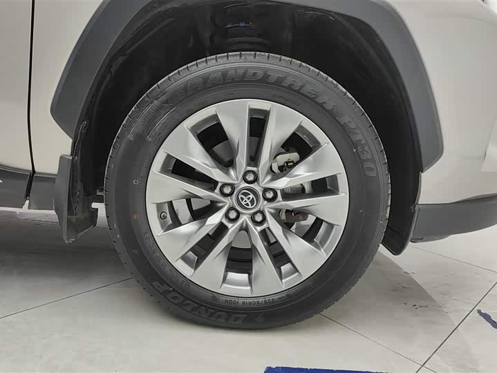 Фото 6 - Toyota Wildlander