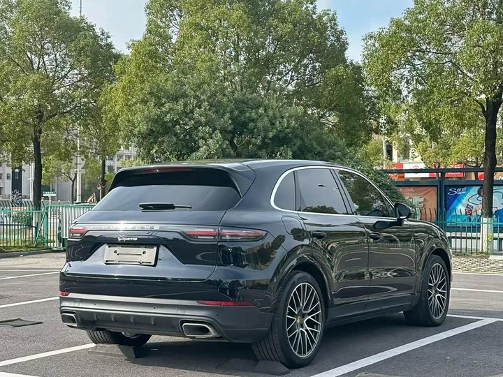 Фото 6 - Porsche Cayenne Hybrid