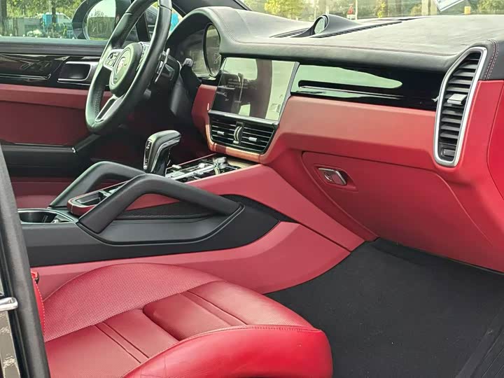 Фото 9 - Porsche Cayenne Hybrid