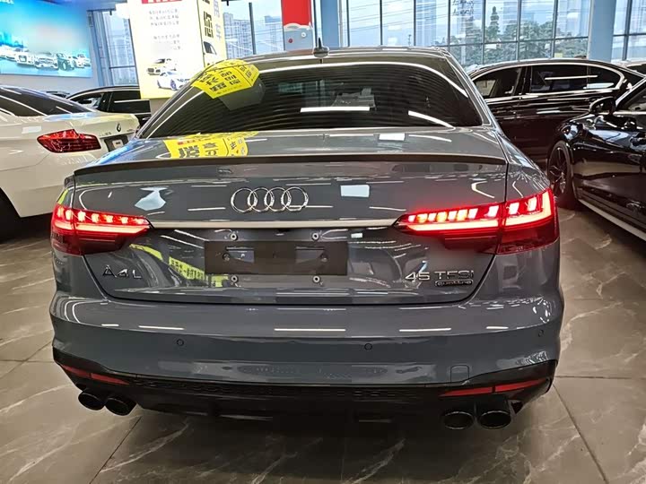 Фото 6 - Audi A4L