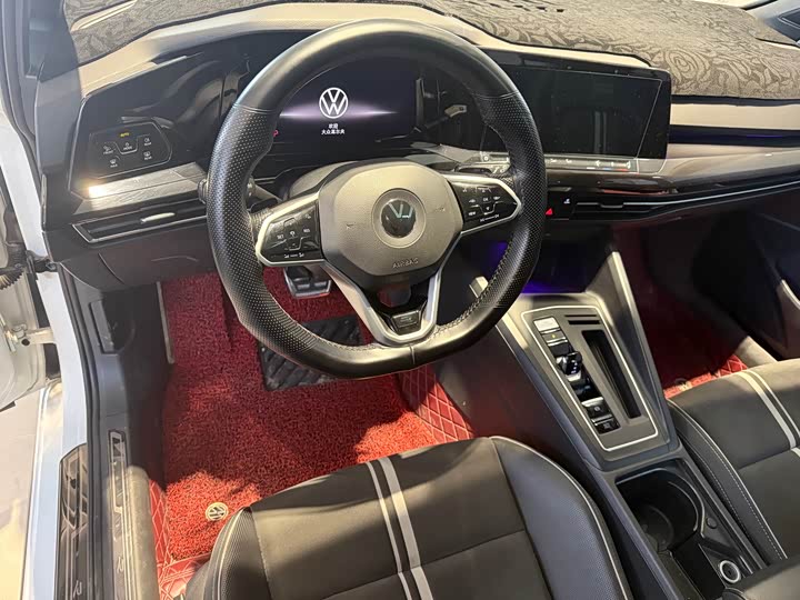 Фото 6 - Volkswagen Golf