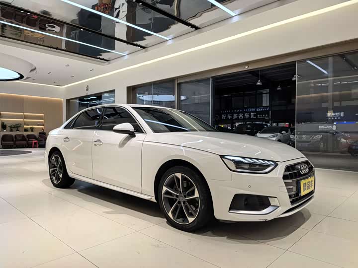 Фото 3 - Audi A4L